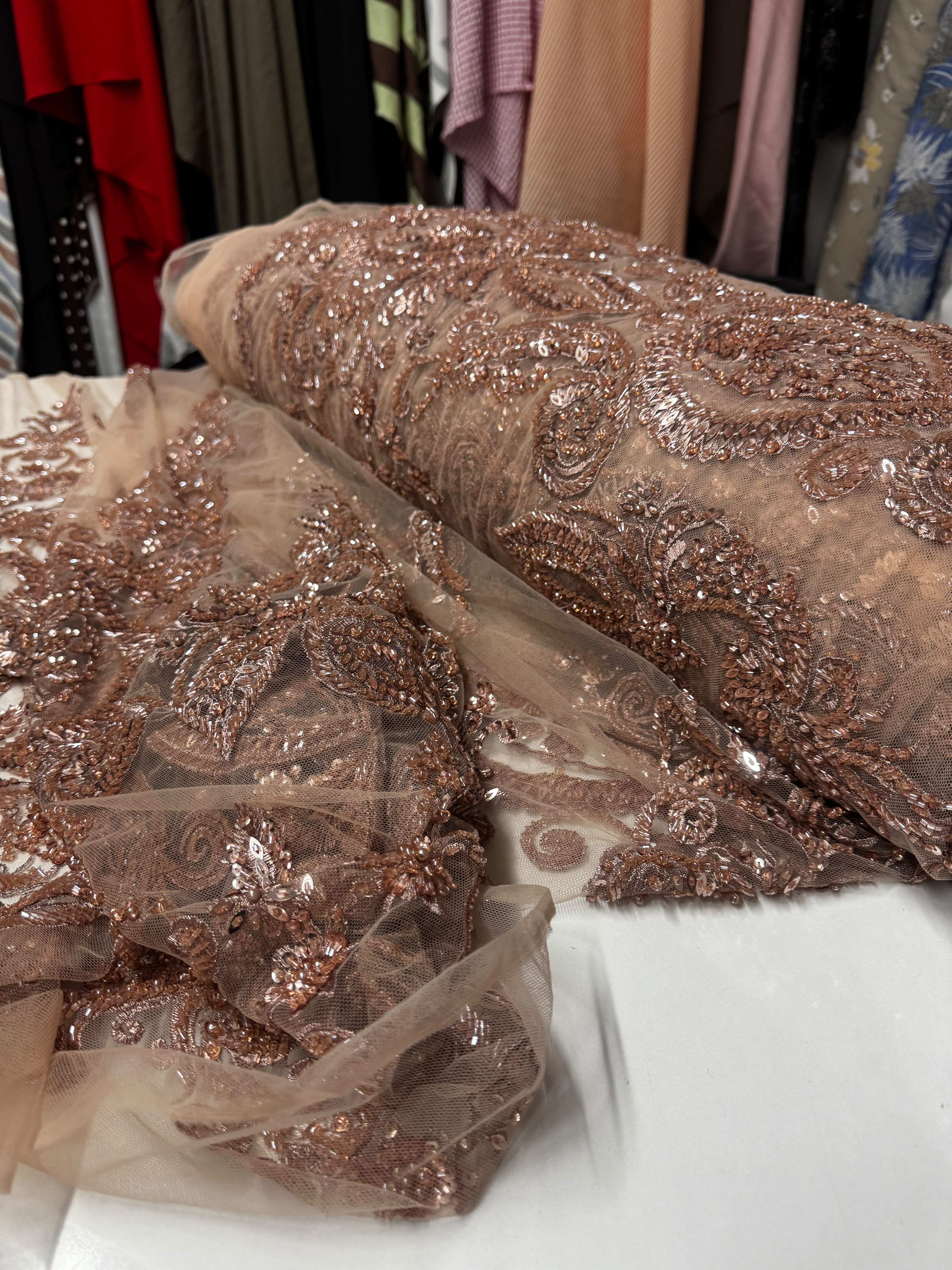 Taşlı Boncuklu Tasarım Dantel Kumaş Bronz