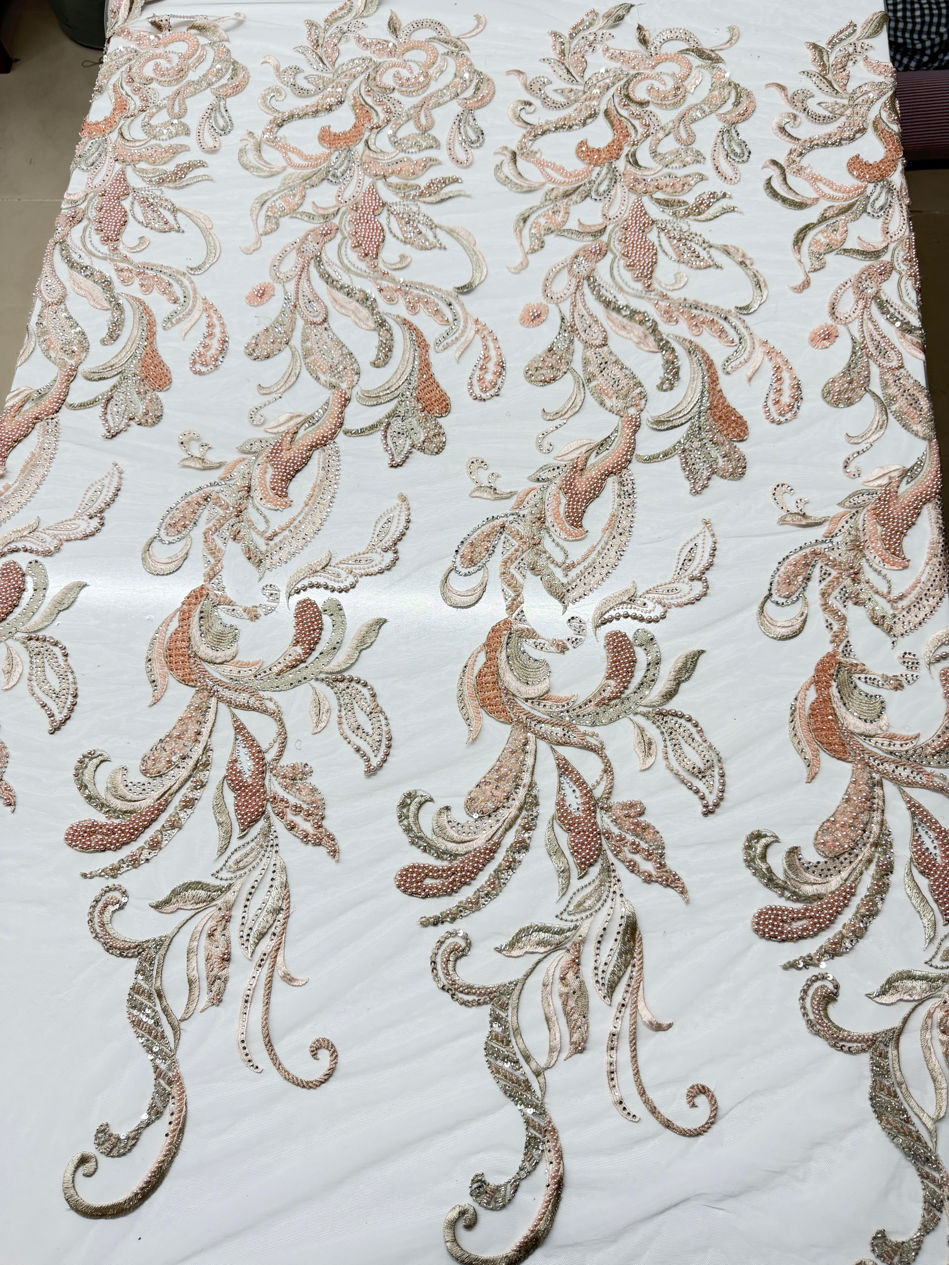 Taşlı Boncuklu Dantel Kumaş
