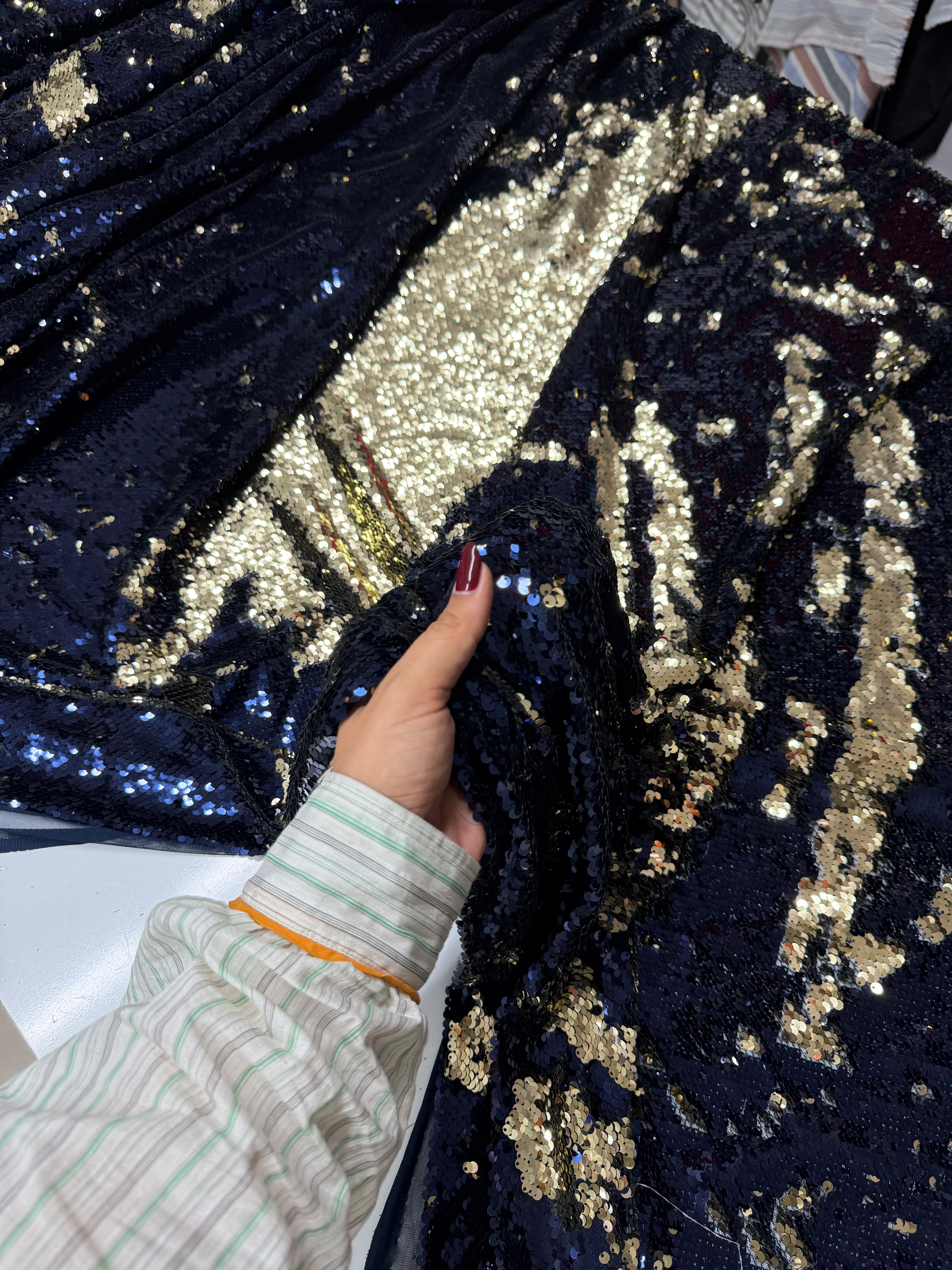 Gold Lacivert Payet Kumaş